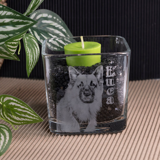 Clear glass candle holder with engraved dog image