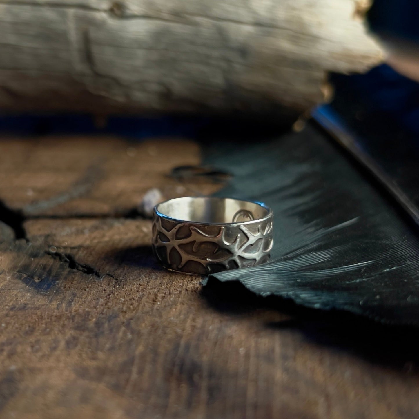 The Blackthorn Family Ring Slim - Hebel Design