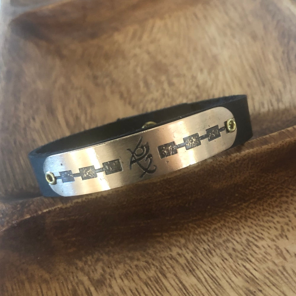 Distressed Family Symbol - Rune Bracelet - Hebel Design