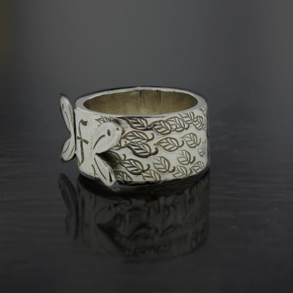 The Fairchild Family Ring - Hebel Design