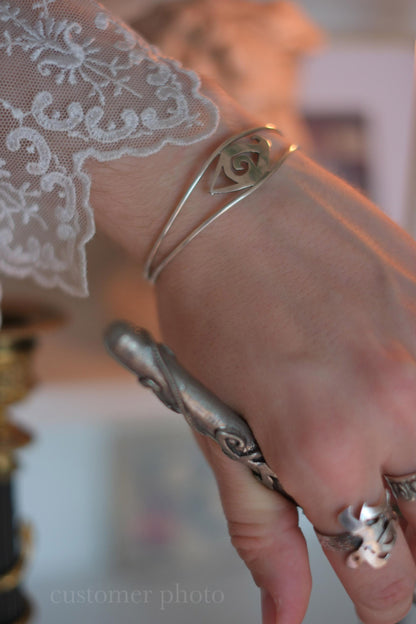 Voyance Rune Cuff - Hebel Design