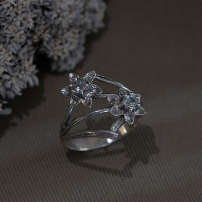 March Daffodil and Aquamarine Ring - Hebel Design