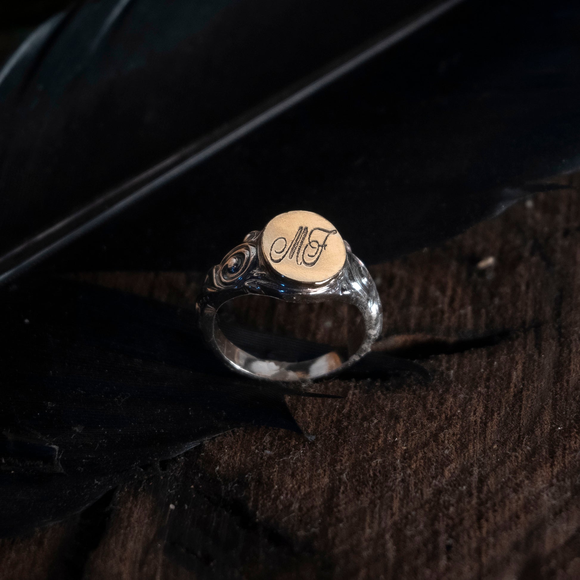 Matthew's Signet Ring - Hebel Design
