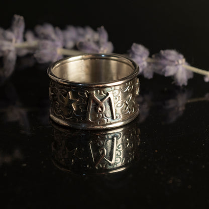 The Morgenstern Family Ring - Hebel Design