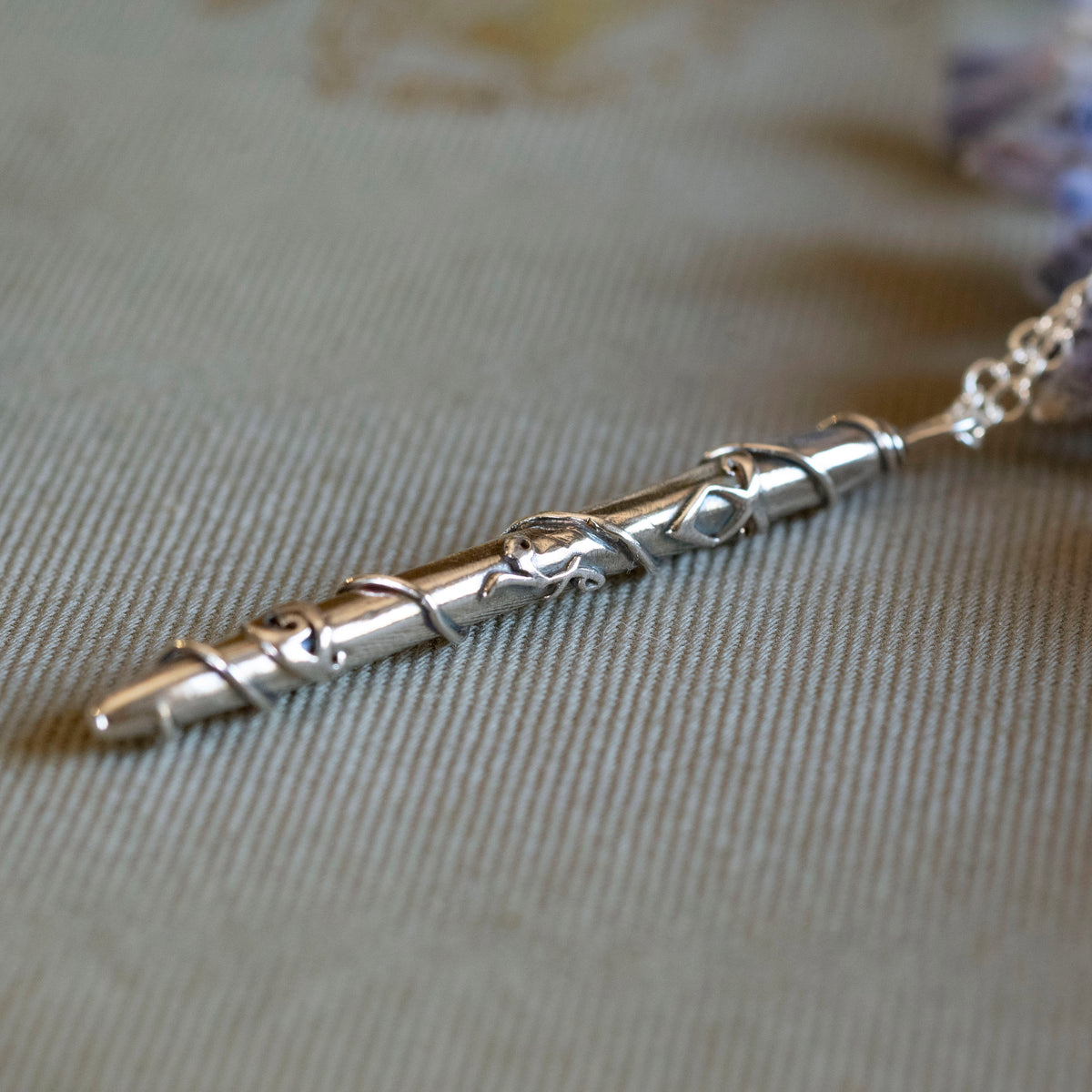 Tiny Stele Necklace - Hebel Design