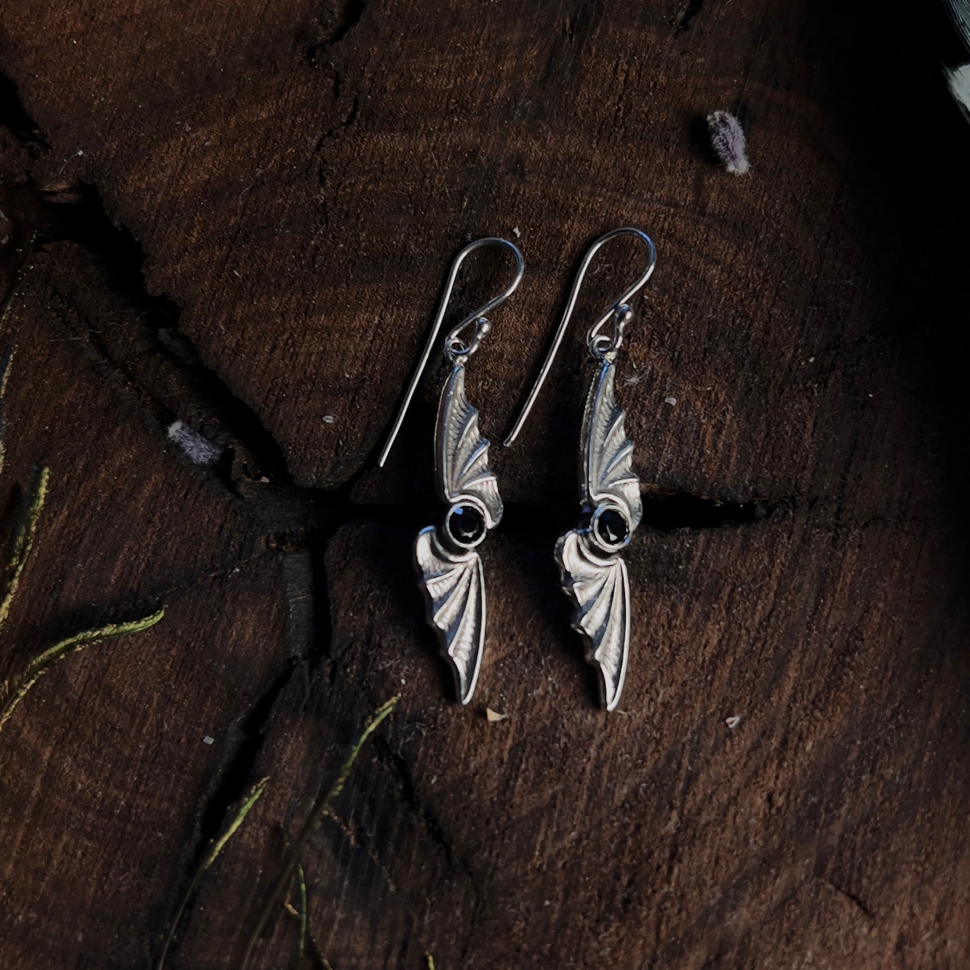 Wing in Stone Earrings - Hebel Design