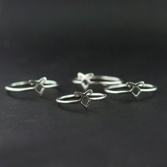 Tiny Rune Ring - Hebel Design - angelic power