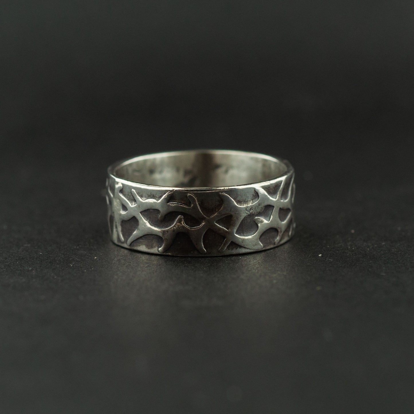 The Blackthorn Family Ring Slim 