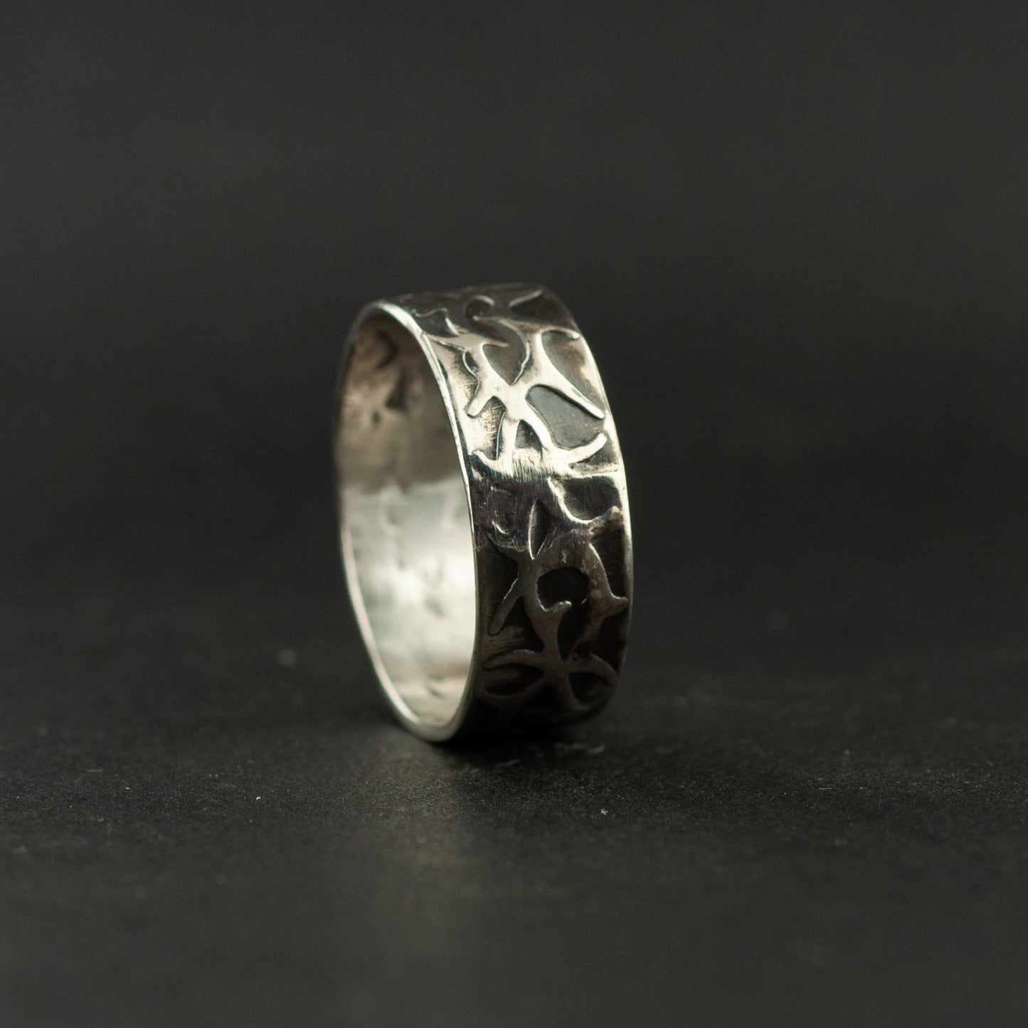 The Blackthorn Family Ring, Slim 